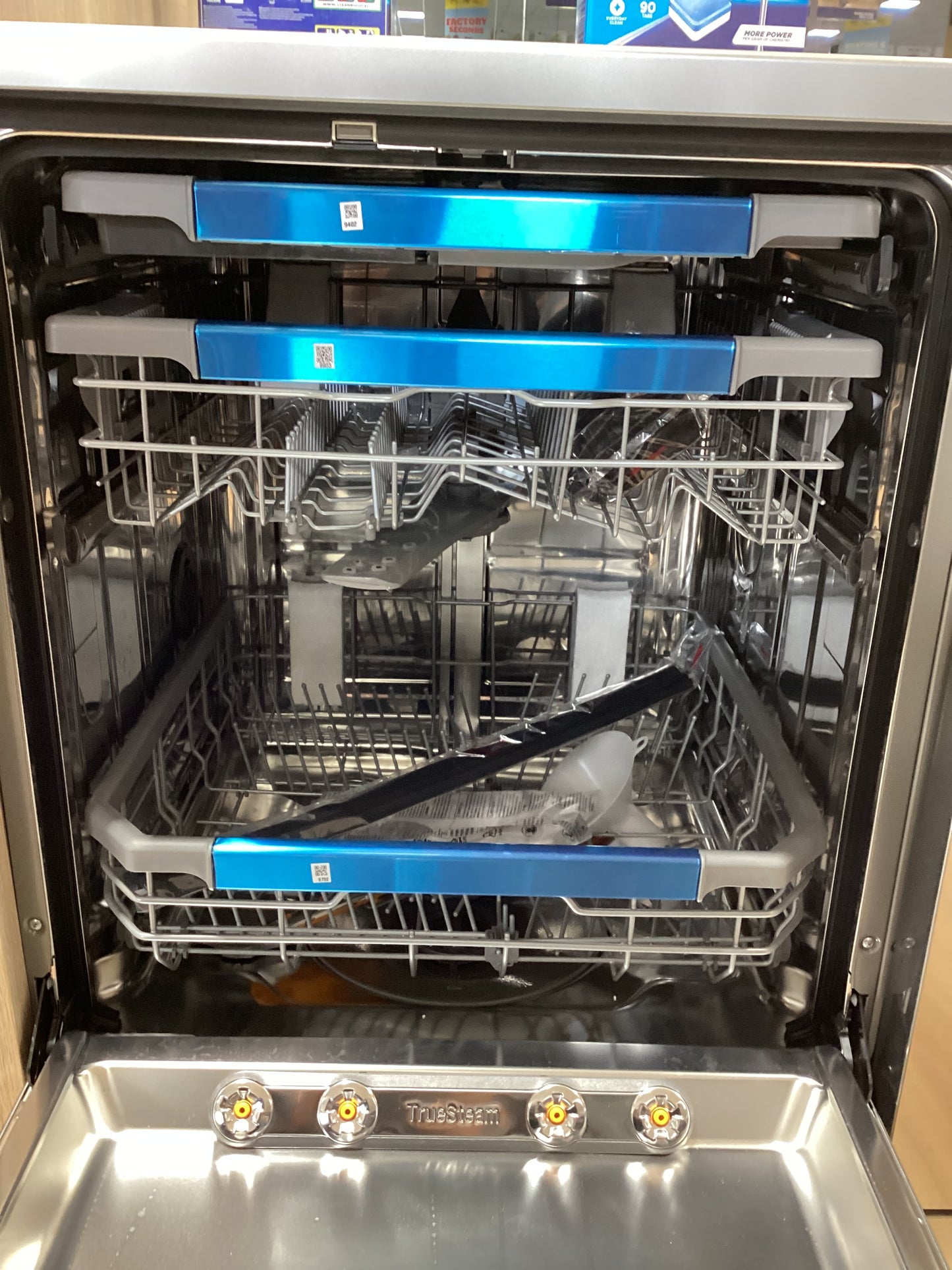LG 60cm Quadwash Freestanding Dishwasher - Stainless Steel