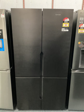 Westinghouse 564L Quad Door Fridge Freezer - Matte Black