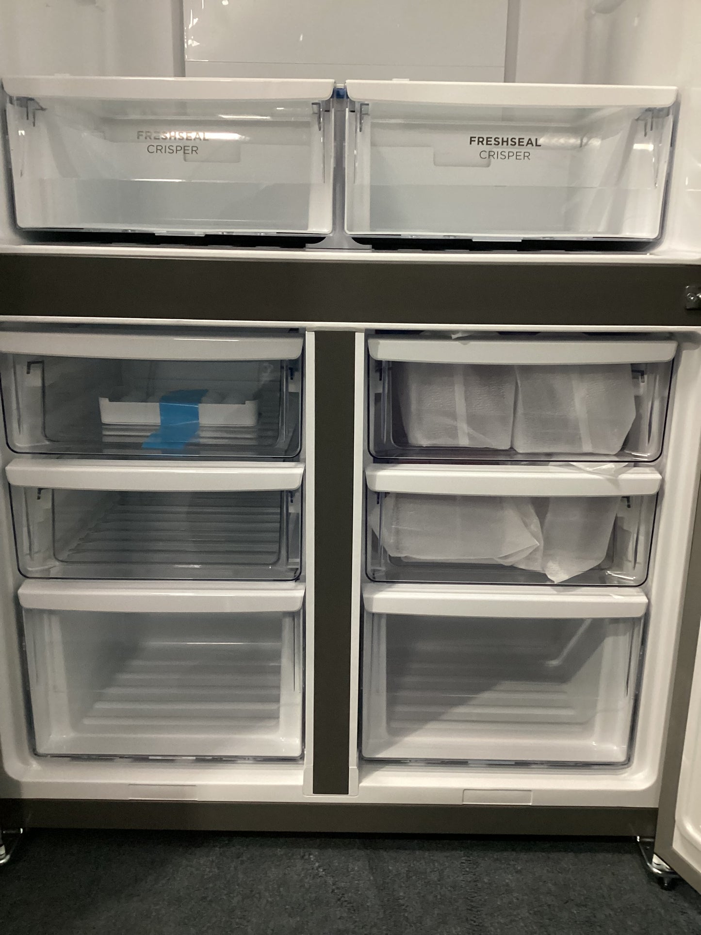 Westinghouse 564L Quad Door Fridge Freezer - Matte Black