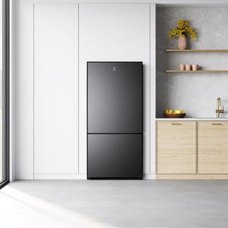 Electrolux 496L Bottom Mount Fridge Freezer - Matte Black (UltimateTaste 500)