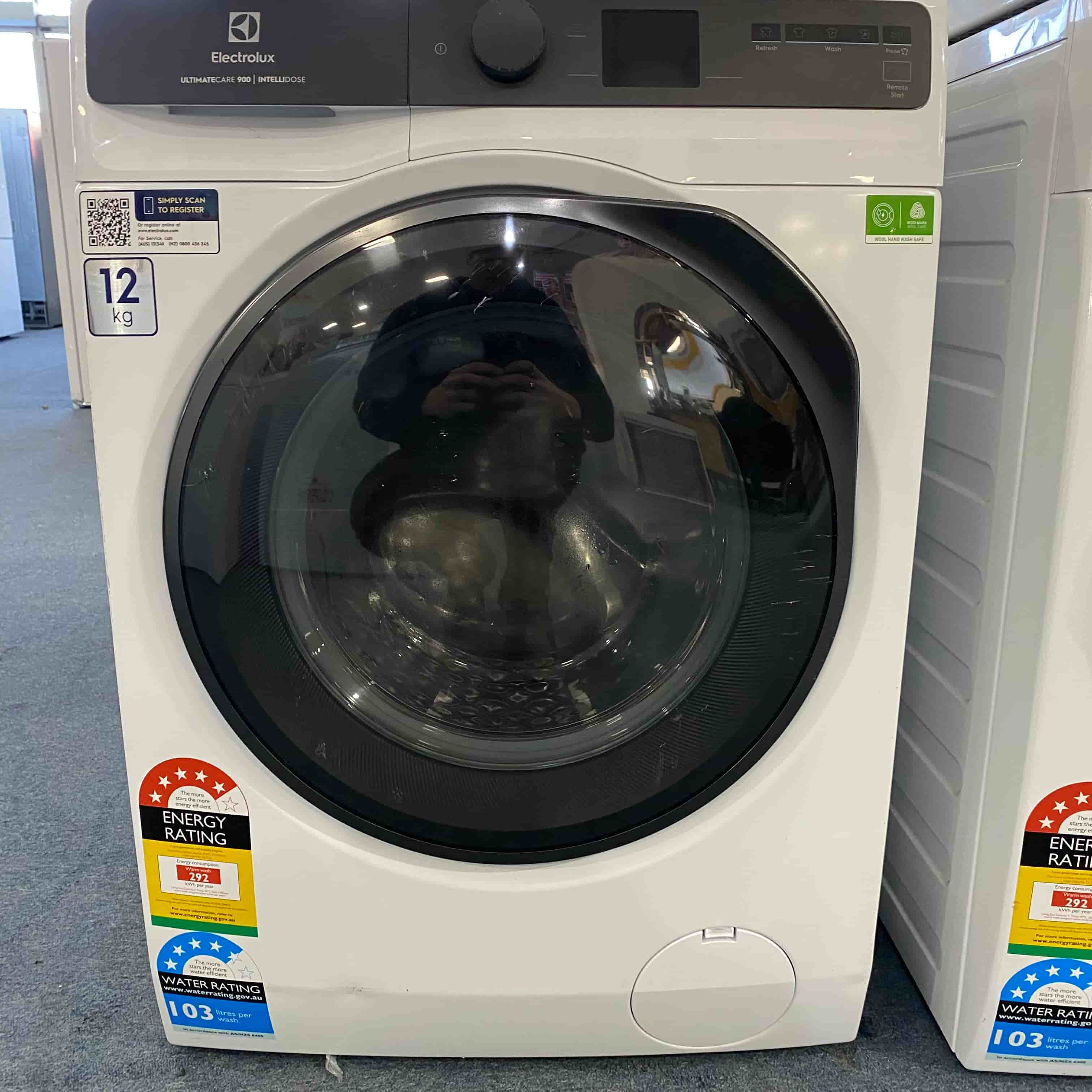 12kg UltimateCare 900 Front load Washing Machine White
