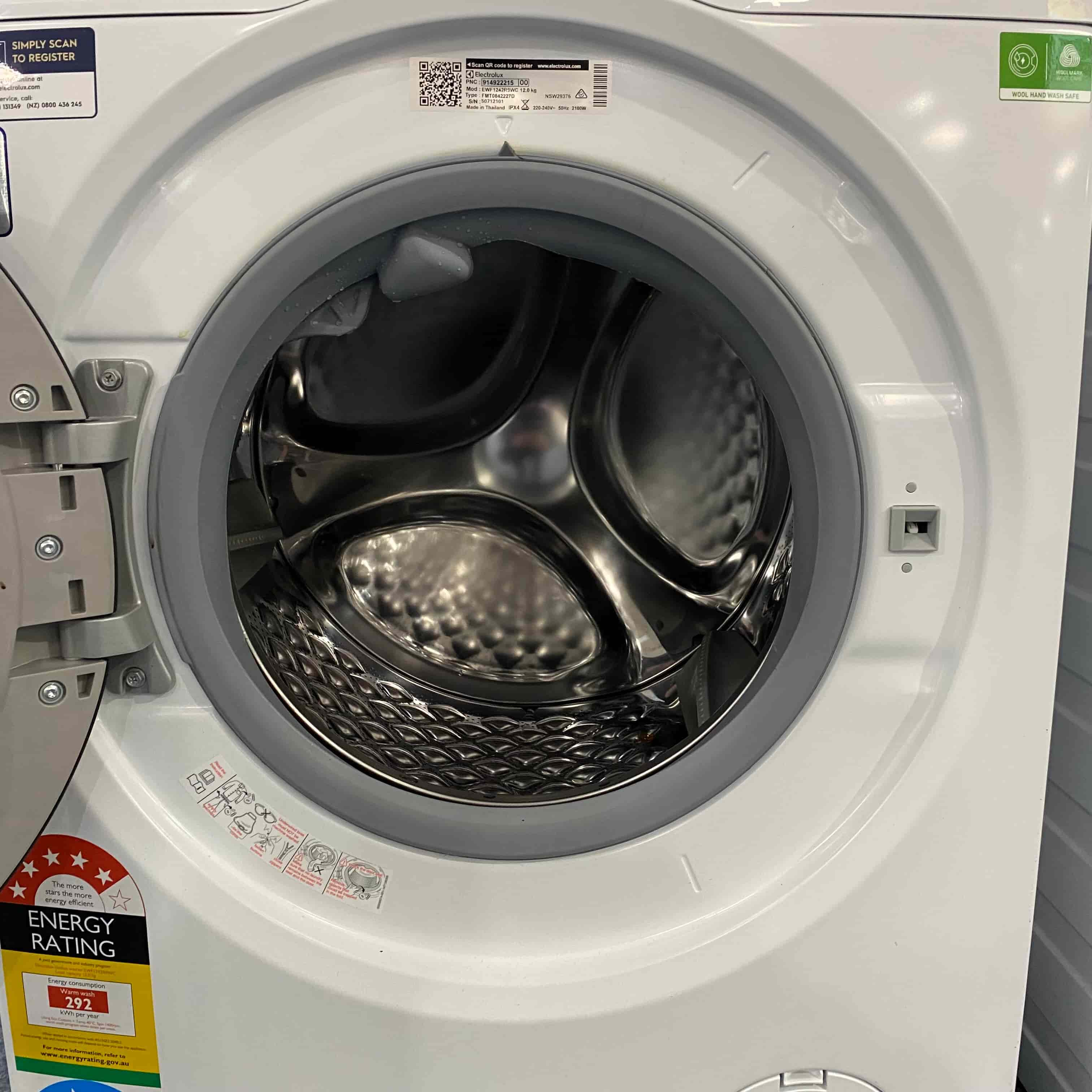 12kg UltimateCare 900 Front load Washing Machine White