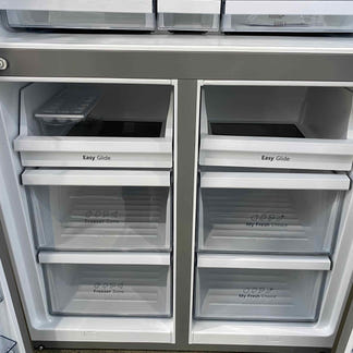 Hisense PureFlat 609 Litre French Door Refrigerator - Stainless Steel
