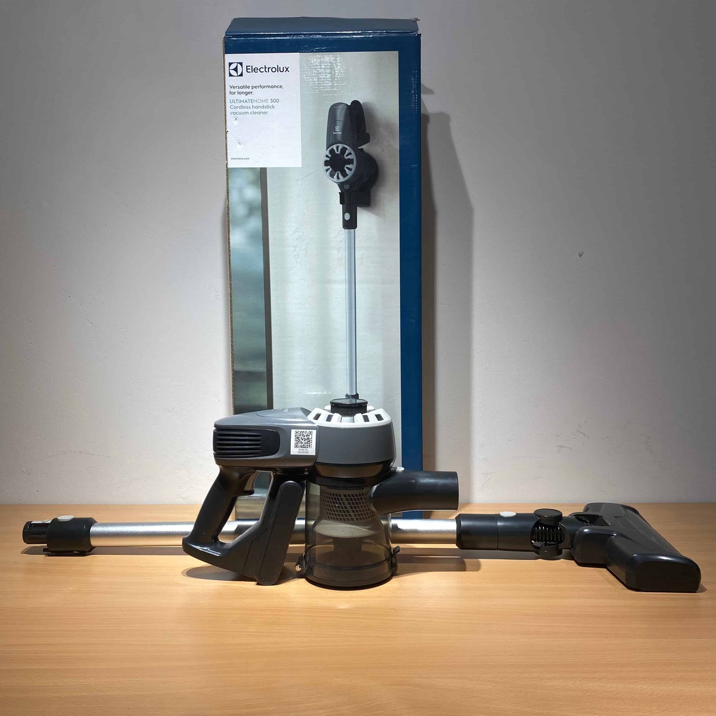 Electrolux UltimateHome 300 Reach Stick Vacuum - Granite Grey