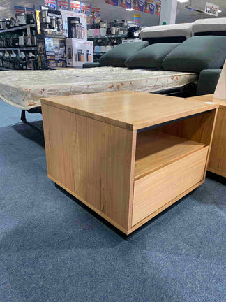 Hamilton Lamp Table - Messmate/Natural