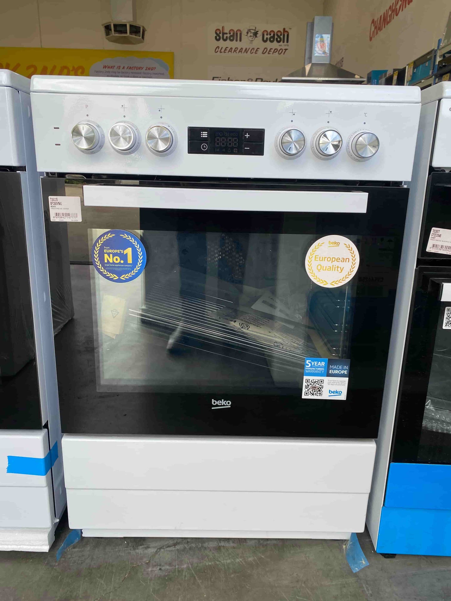 Beko 60cm Electric Upright Cooker - White