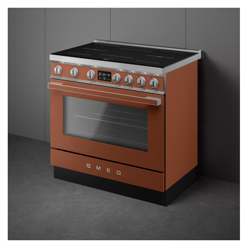 Smeg 90cm Portofino Induction Pyrolytic Freestanding Oven - Amber Clay