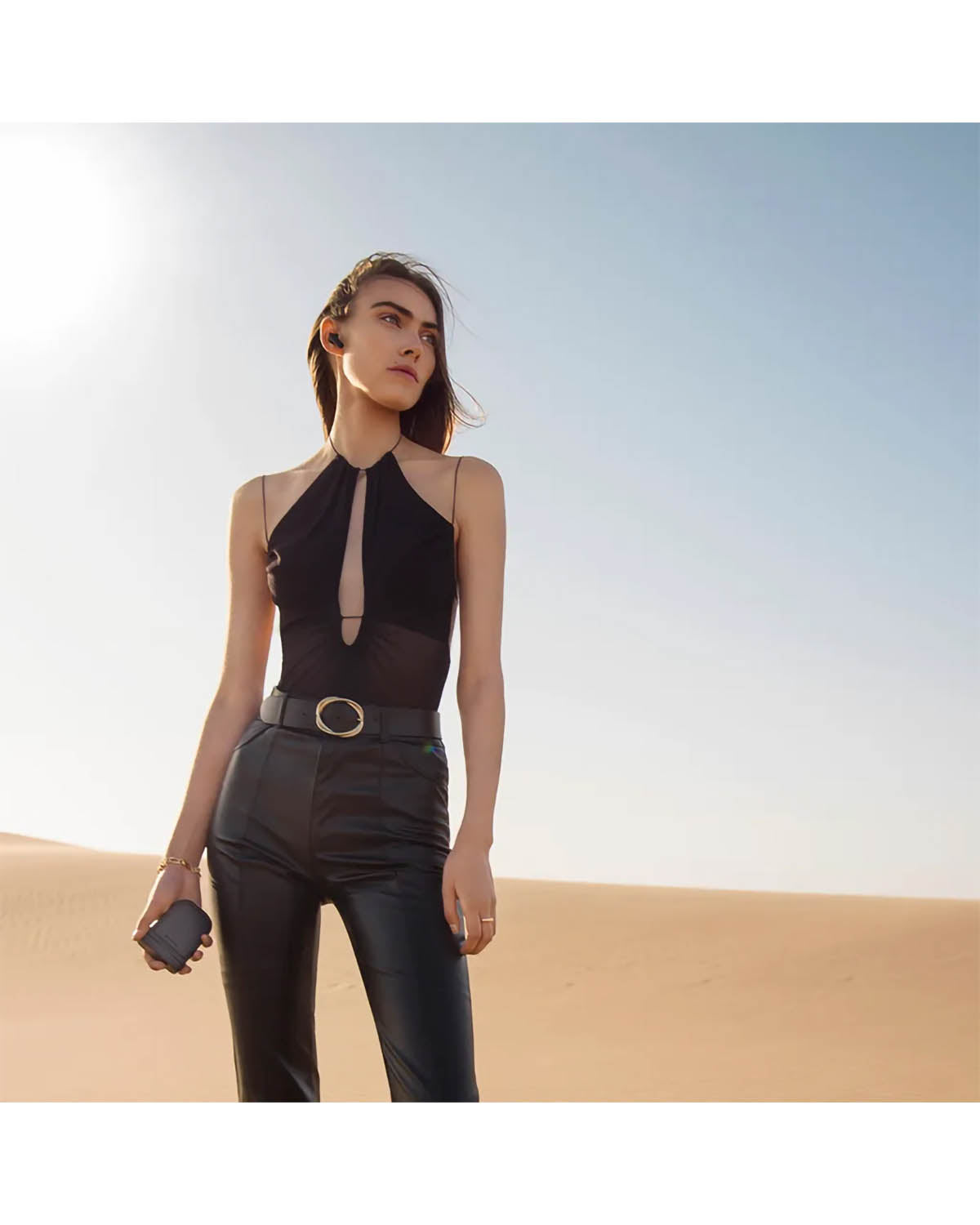 Urbanista Phoenix Solar Powered Earphones - Midnight Black