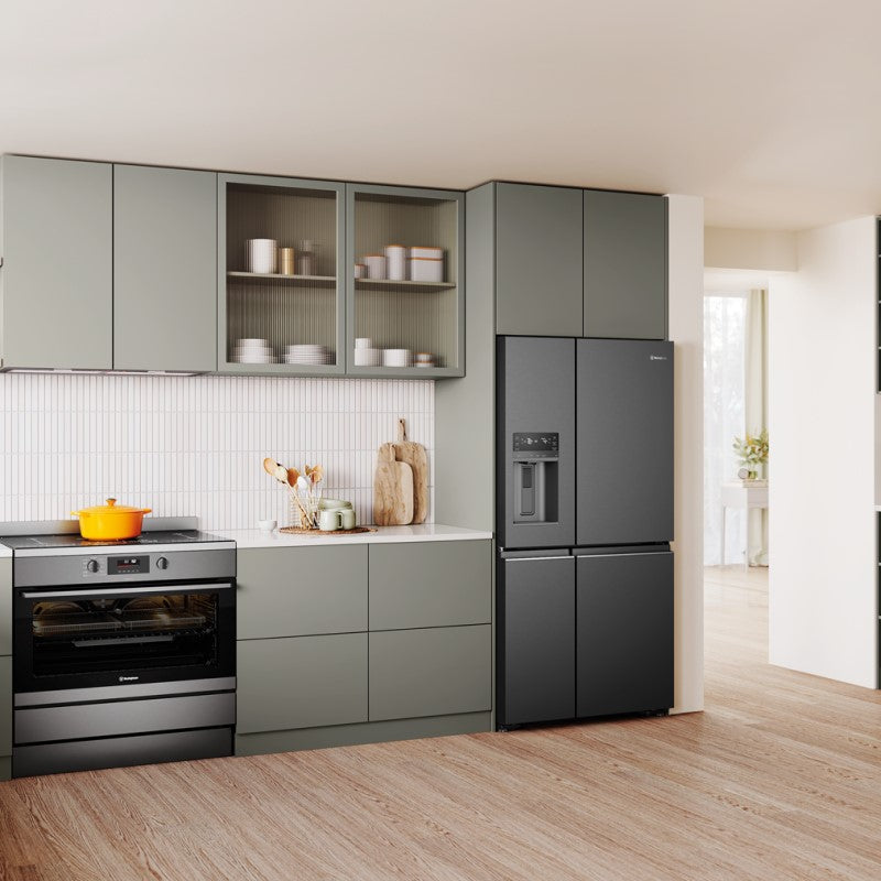 Westinghouse 609L Quad Door Fridge Freezer with Ice & Water Dispenser - Matte Black